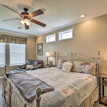 Waterfront New Orleans Home With Private Dock And Pier Exterior photo